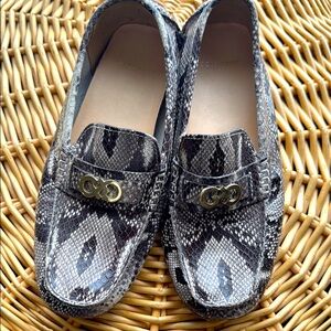 Cole Haan Women's 6 B Snakeskin Loafers Moccasins or shoes